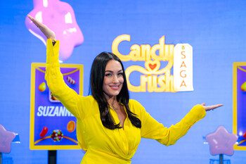 Read more about the article Winning Never Felt So Sweet! WWE Hall of Famer and TV Personality, Brie Garcia, Crowns Candy Crush’s 2024 All Stars Champion, Ben From Ohio With $500,000 At Live Final In Los Angeles, California