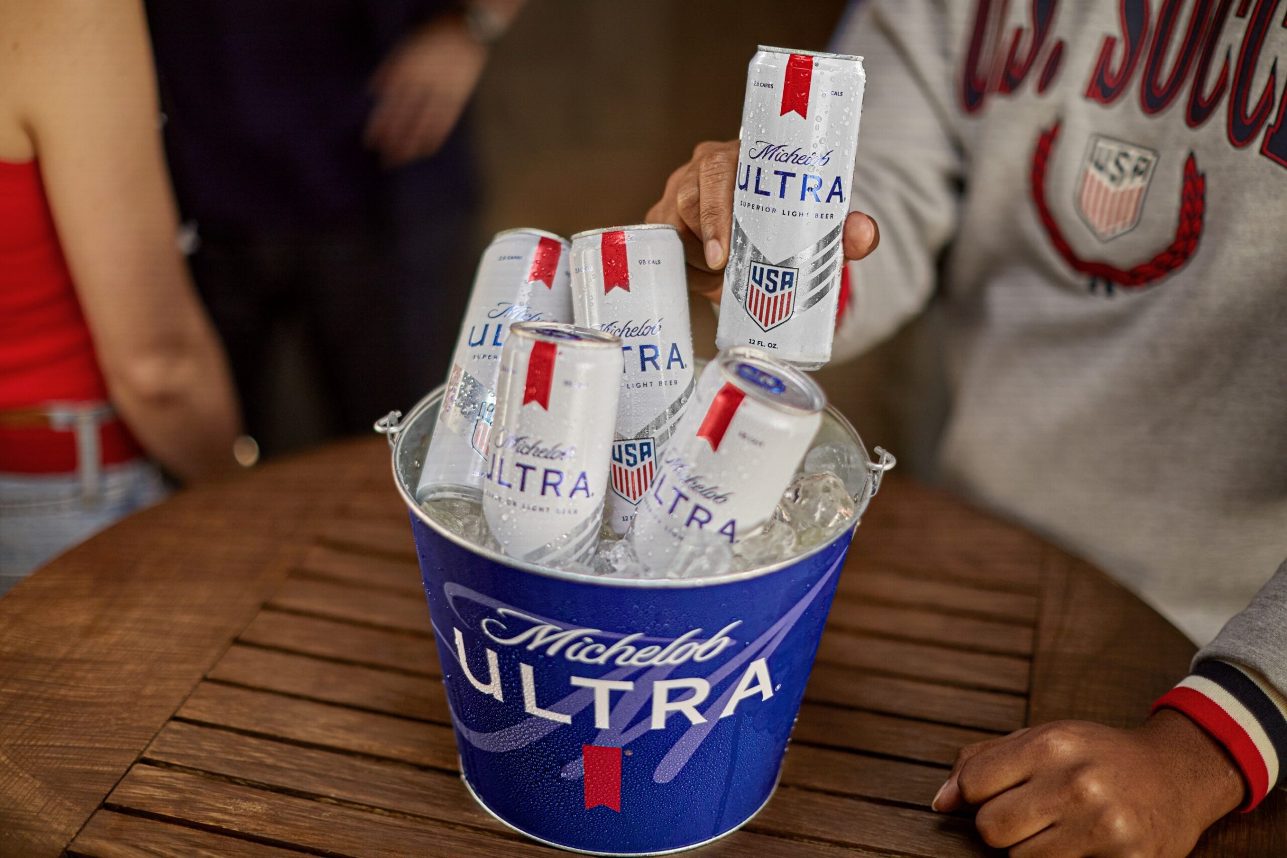 Read more about the article Michelob ULTRA Kicks Off the “Summer of Team USA” with Biggest Summer Program in Brand’s History Starting with CONMEBOL Copa América USA 2024™