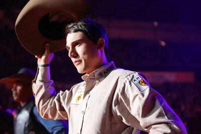 You are currently viewing New York Mavericks Sign 4x PBR World Finals Qualifier Mauricio Moreira